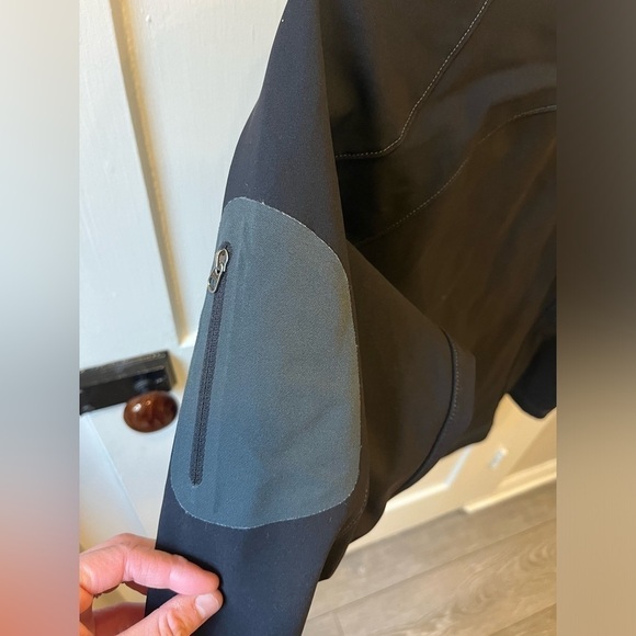 REI Shell Zip Up Jacket Size Medium Black - Picture 5 of 8